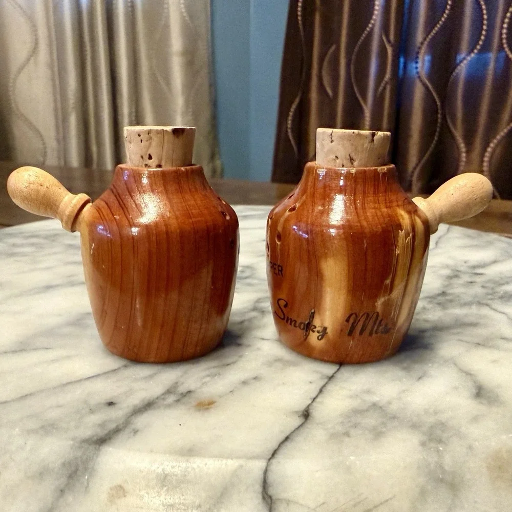 VTG Souvenir MCM Wood Moonshine Jugs Salt Pepper Shakers Great‎ Smokey Mountains